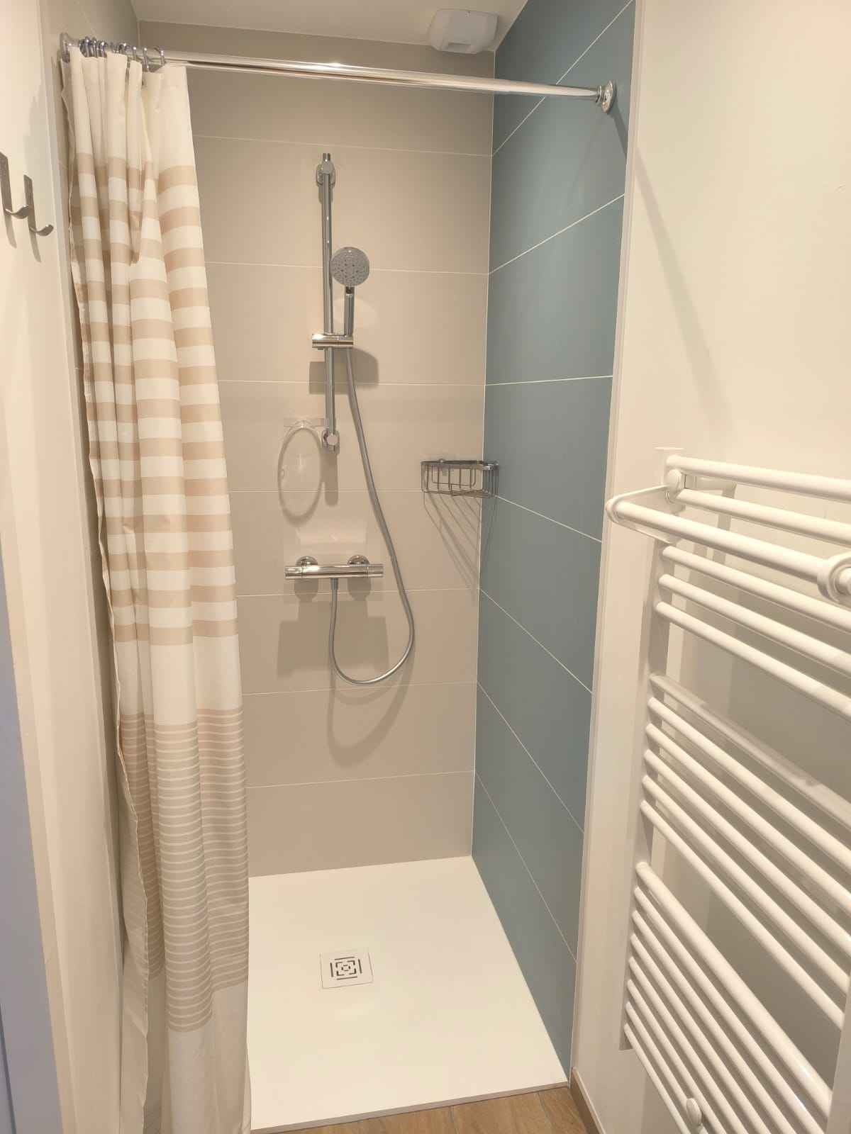 Salle de bain bas 1